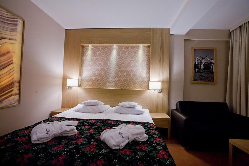 Hotel Bukovina Bukowina Tatrzanska Bagian luar foto