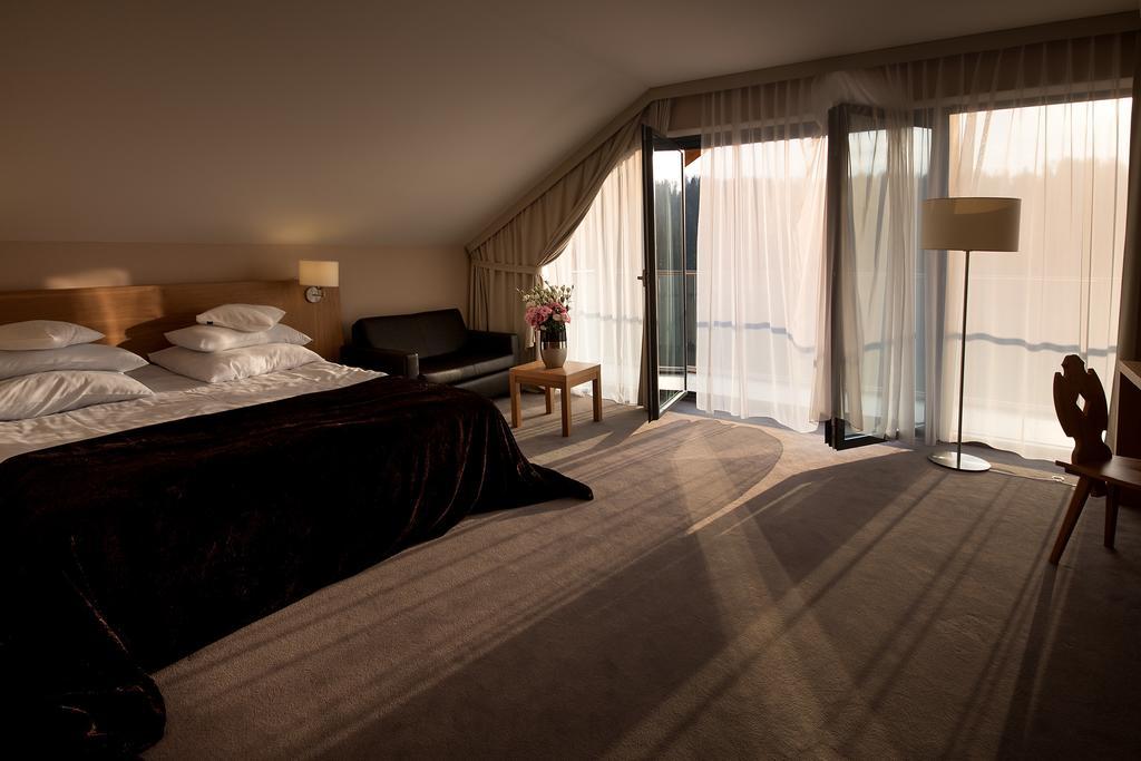 Hotel Bukovina Bukowina Tatrzanska Bagian luar foto